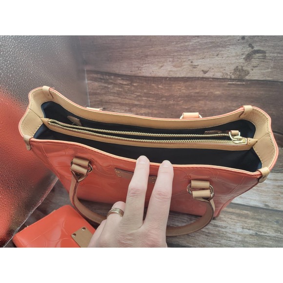 Orange Kate Spade shoulder bag and matching wallet - Picture 5 of 8